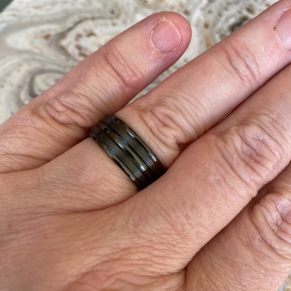Black Ring Band, High Quality Tungsten - Picture 4 of 6